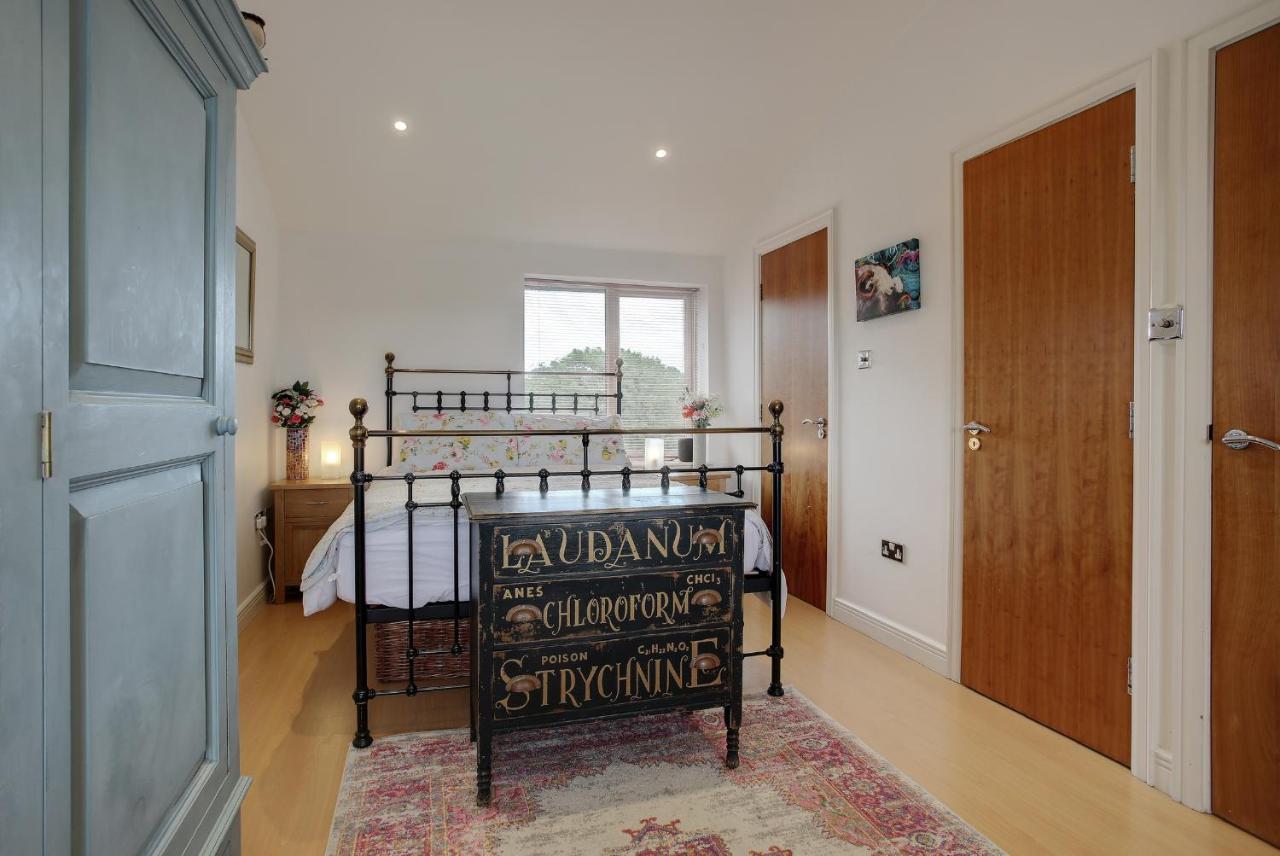 Ferienwohnung Beautiful Duplex Penthouse - Roof Garden, Views, Parking Newcastle upon Tyne Exterior foto