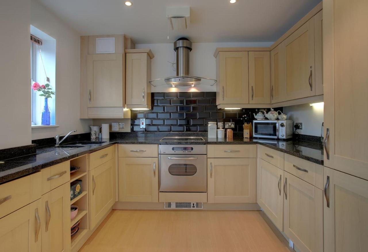 Ferienwohnung Beautiful Duplex Penthouse - Roof Garden, Views, Parking Newcastle upon Tyne Exterior foto