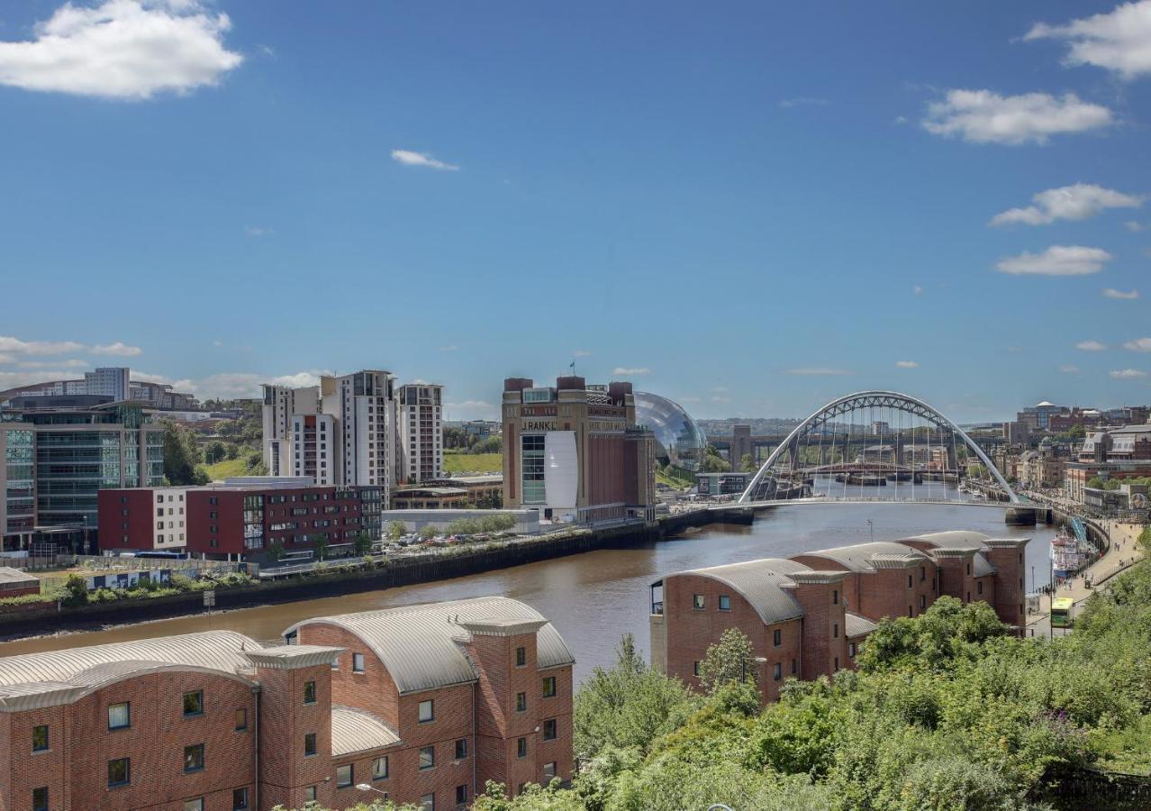 Ferienwohnung Beautiful Duplex Penthouse - Roof Garden, Views, Parking Newcastle upon Tyne Exterior foto