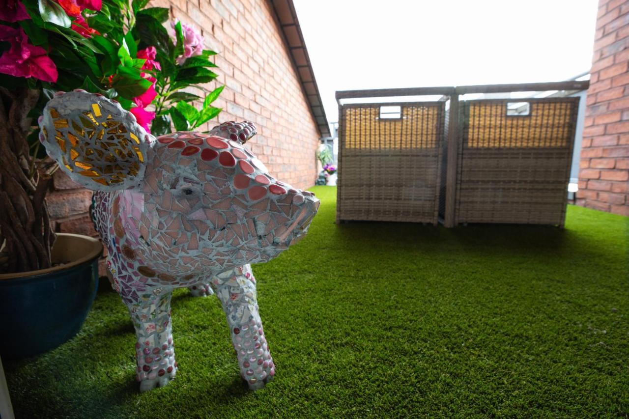 Ferienwohnung Beautiful Duplex Penthouse - Roof Garden, Views, Parking Newcastle upon Tyne Exterior foto